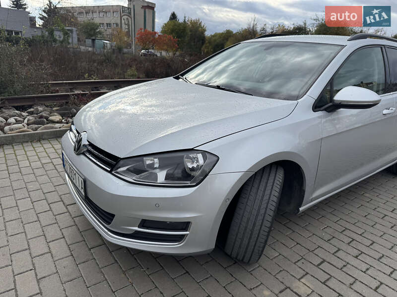 Універсал Volkswagen Golf 2014 в Івано-Франківську