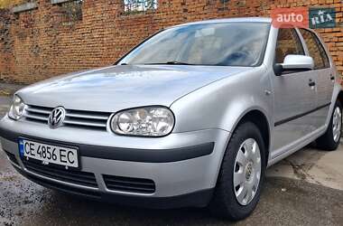 Хэтчбек Volkswagen Golf 2001 в Черновцах