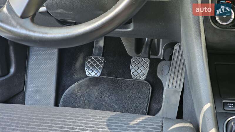 Универсал Volkswagen Golf 2011 в Чернигове