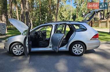 Универсал Volkswagen Golf 2011 в 