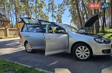 Универсал Volkswagen Golf 2011 в 