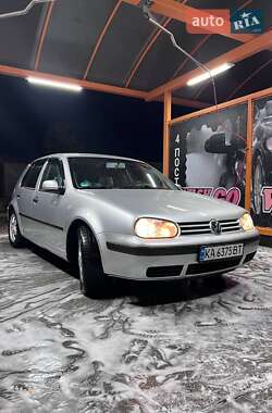 Хэтчбек Volkswagen Golf 2000 в Киеве