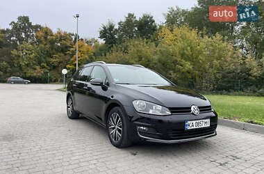 Универсал Volkswagen Golf 2016 в Киеве