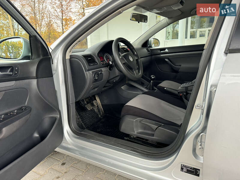 Универсал Volkswagen Golf 2009 в Сокирянах