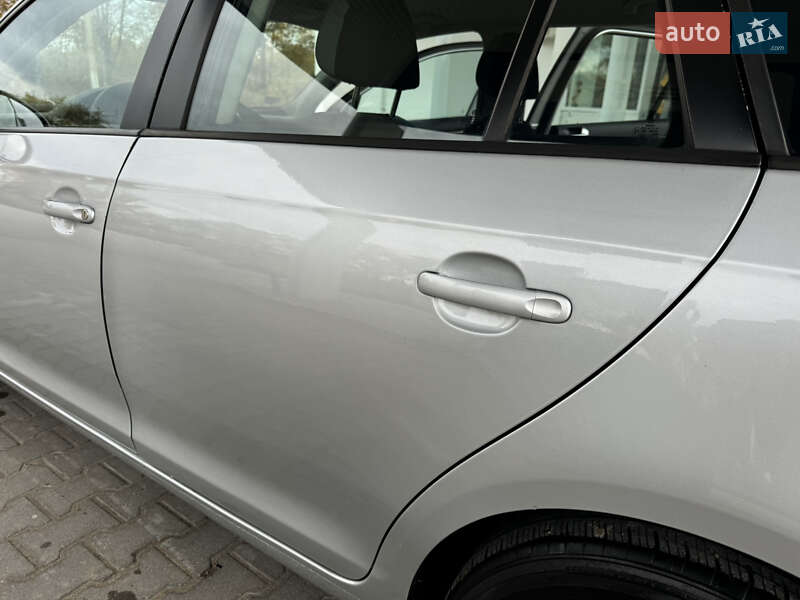 Универсал Volkswagen Golf 2009 в Сокирянах