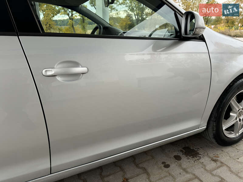 Универсал Volkswagen Golf 2009 в Сокирянах