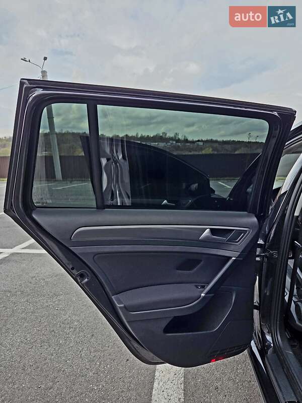 Универсал Volkswagen Golf 2018 в Харькове