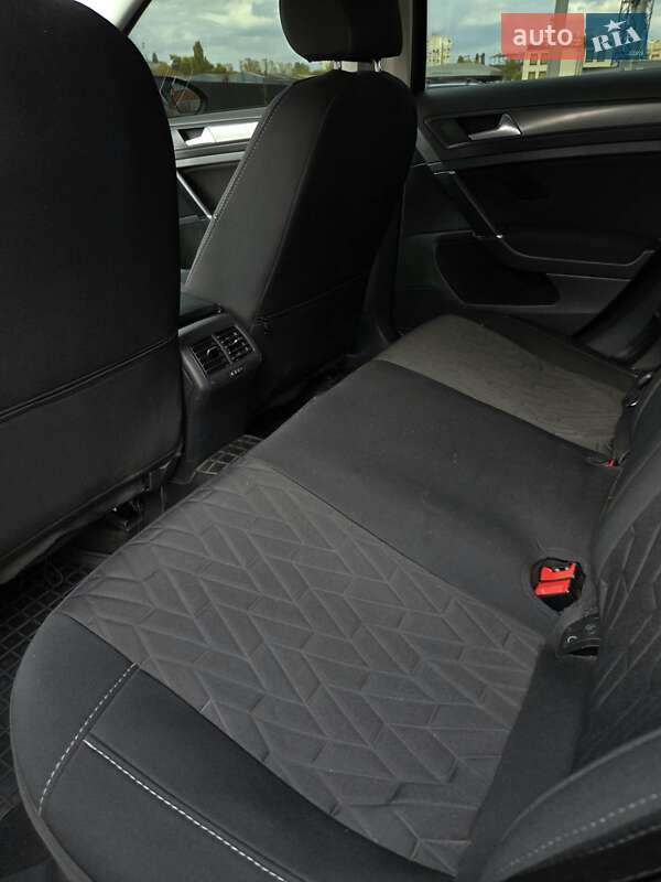 Универсал Volkswagen Golf 2018 в Харькове