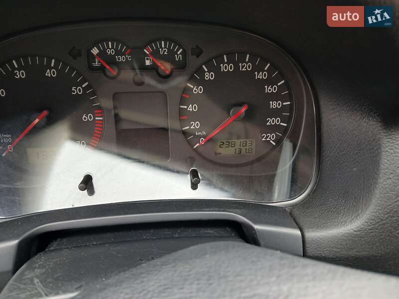 Хэтчбек Volkswagen Golf 2001 в Борщеве фото 10 Хэтчбек Volkswagen Golf 2001 в Борщеве