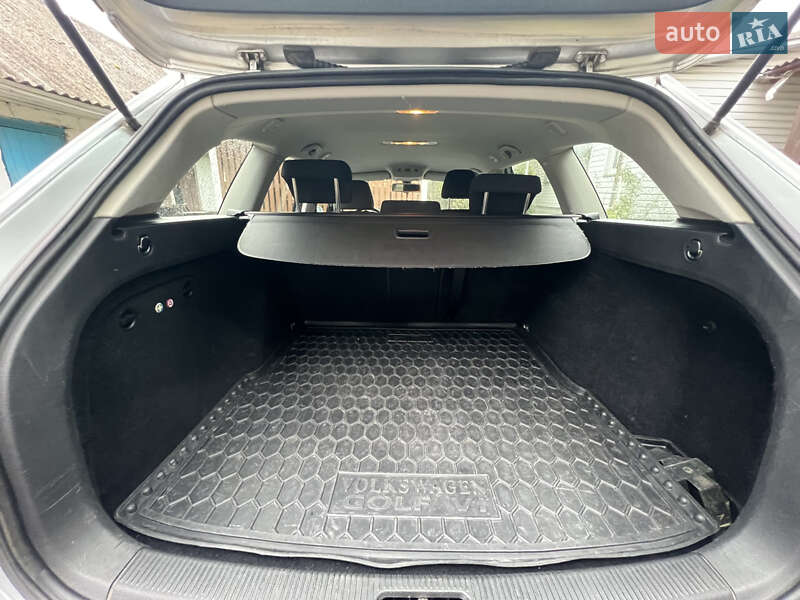 Универсал Volkswagen Golf 2010 в Костополе