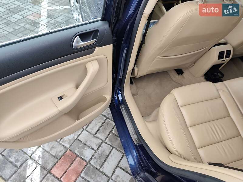 Универсал Volkswagen Golf 2007 в Житомире