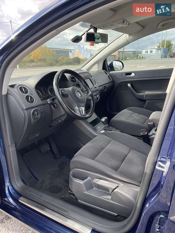 Универсал Volkswagen Golf 2009 в Черновцах