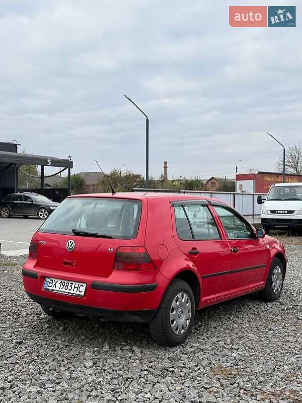 Хетчбек Volkswagen Golf 2001 в Хмельницькому