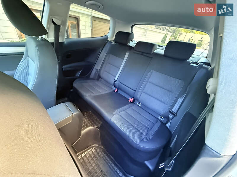 Хэтчбек Volkswagen Golf 2011 в Одессе