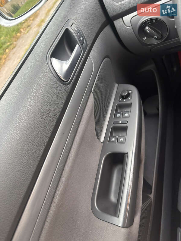 Универсал Volkswagen Golf 2008 в Киеве фото 16 Универсал Volkswagen Golf 2008 в Киеве