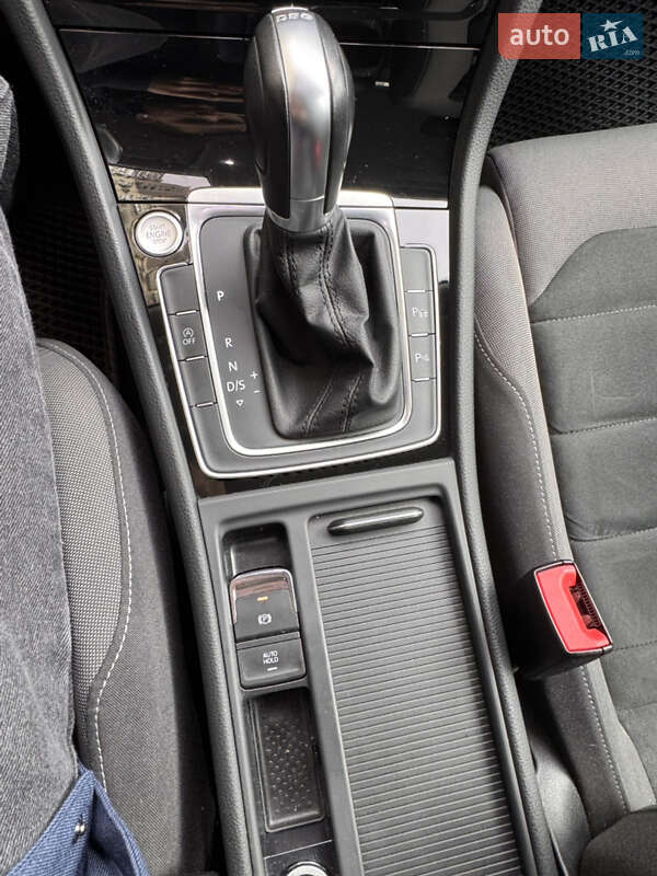 Универсал Volkswagen Golf 2018 в Киеве фото 38 Универсал Volkswagen Golf 2018 в Киеве