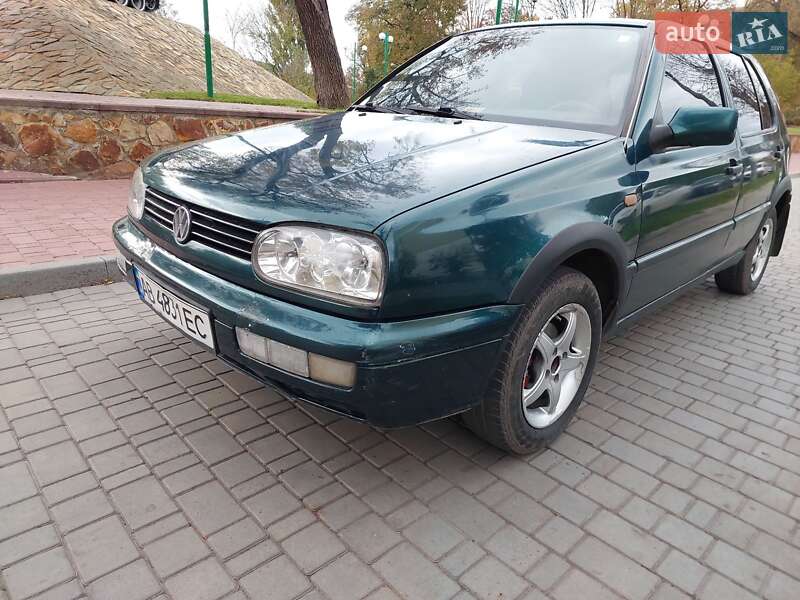 Хетчбек Volkswagen Golf 1998 в Могилів-Подільському