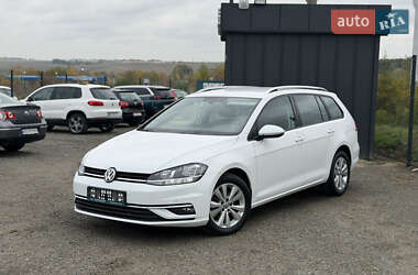 Универсал Volkswagen Golf 2018 в Ровно