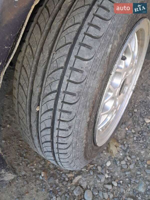 Хэтчбек Volkswagen Golf 1997 в Черновцах