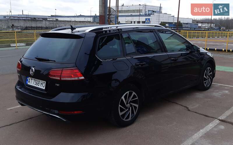 Універсал Volkswagen Golf 2018 в Калуші