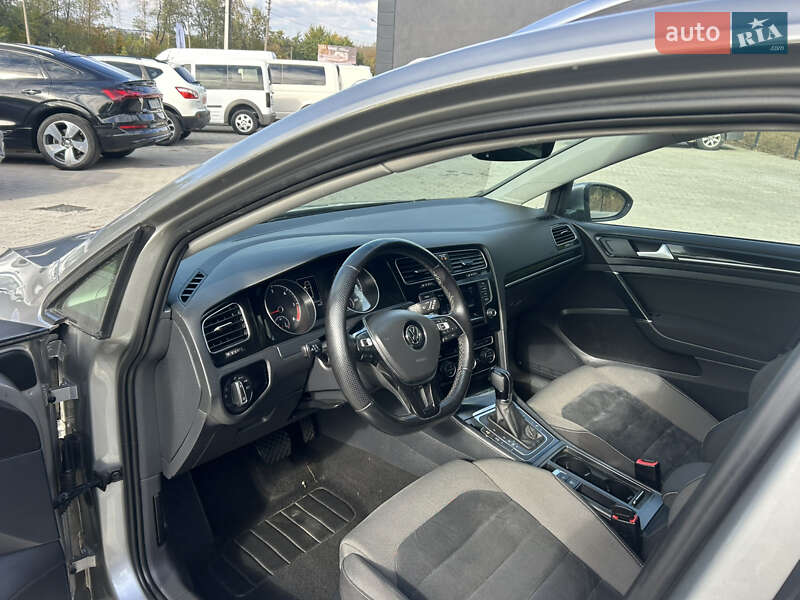 Универсал Volkswagen Golf 2014 в Черновцах