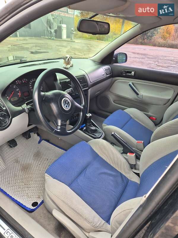 Хэтчбек Volkswagen Golf 1999 в Чернигове