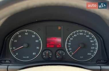 Хэтчбек Volkswagen Golf 2008 в 