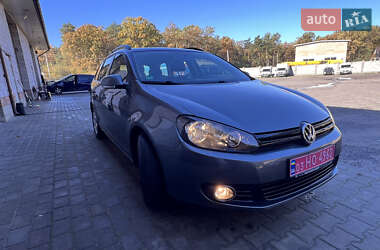 Универсал Volkswagen Golf 2010 в 