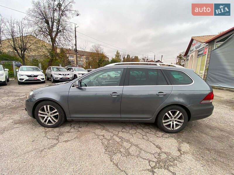 Універсал Volkswagen Golf 2011 в Вінниці