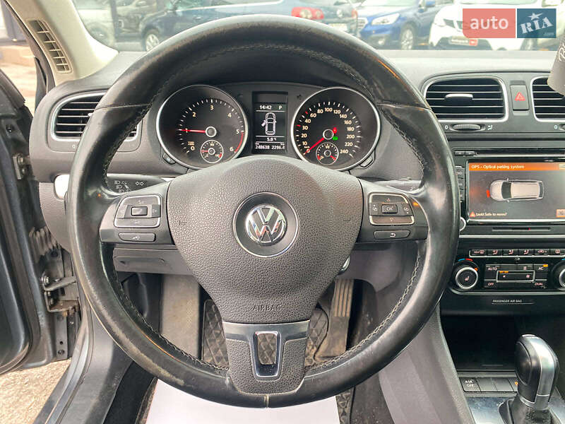 Універсал Volkswagen Golf 2011 в Вінниці