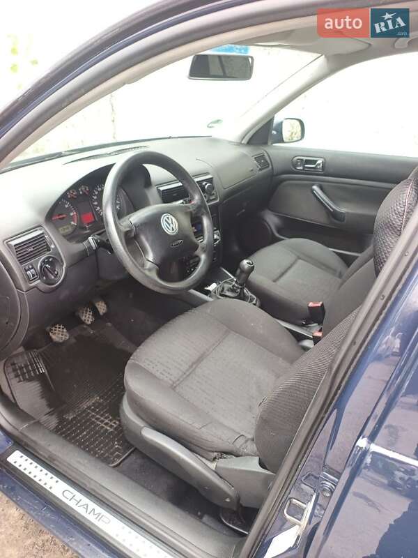 Универсал Volkswagen Golf 2002 в Житомире