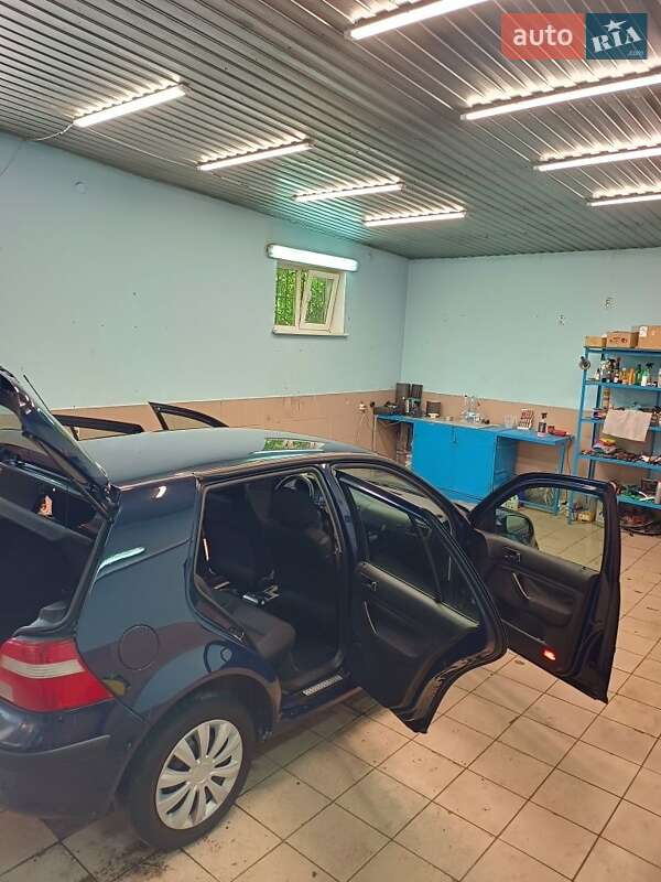 Универсал Volkswagen Golf 2002 в Житомире