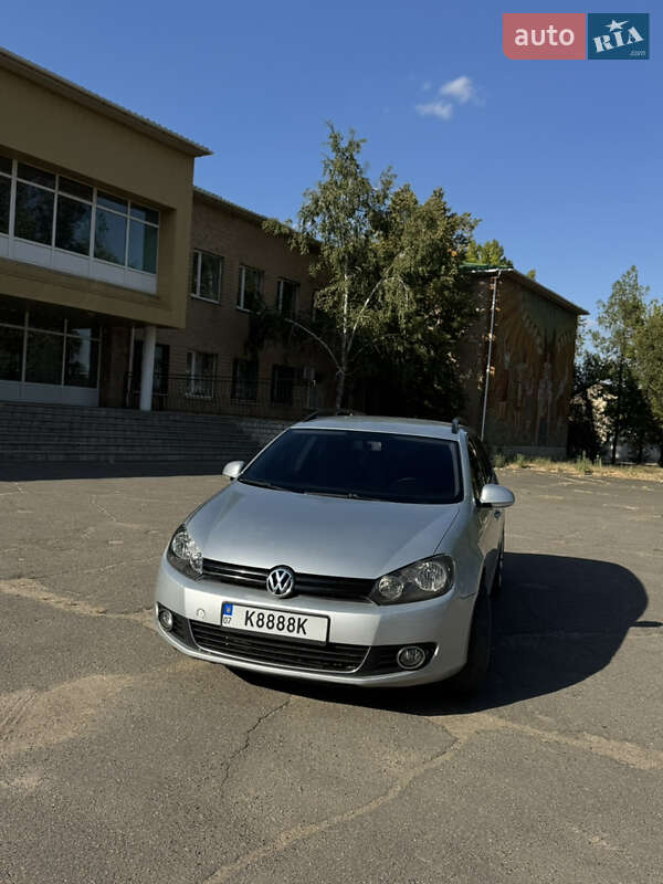 Универсал Volkswagen Golf 2009 в 