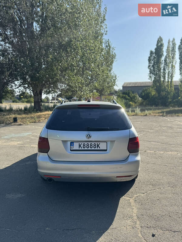 Универсал Volkswagen Golf 2009 в Вознесенске