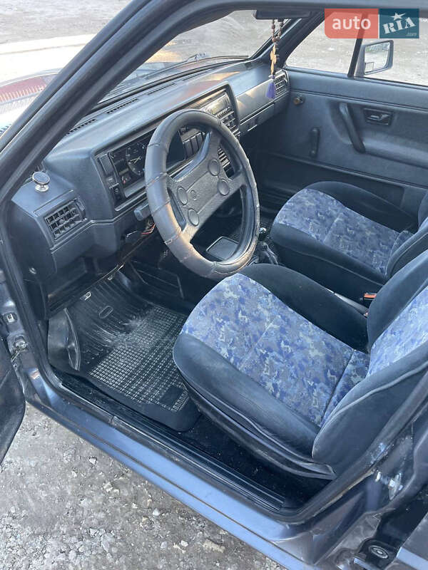Хэтчбек Volkswagen Golf 1986 в Ивано-Франковске