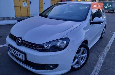 Хэтчбек Volkswagen Golf 2012 в Ровно Хэтчбек Volkswagen Golf 2012 в Ровно