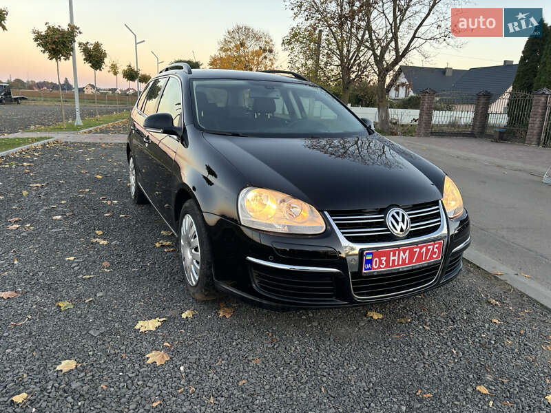 Универсал Volkswagen Golf 2009 в Ворзеле