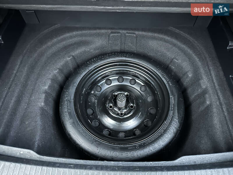 Універсал Volkswagen Golf 2017 в Києві