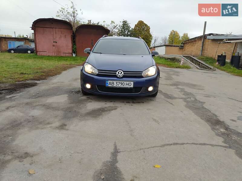Универсал Volkswagen Golf 2012 в Казатине
