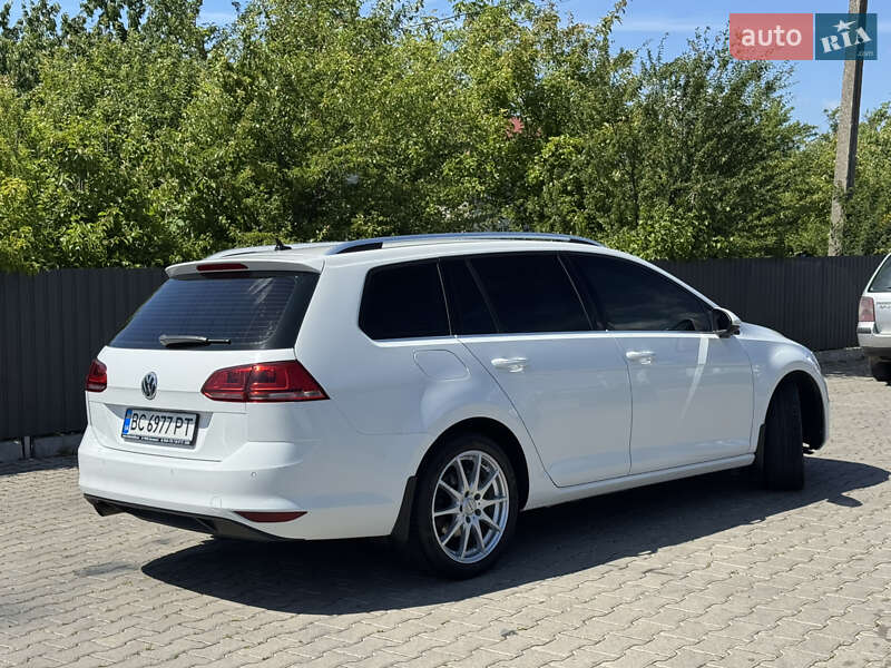 Універсал Volkswagen Golf 2015 в Львові