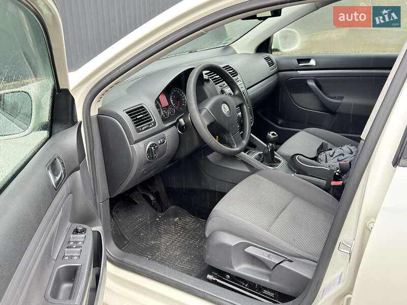 Универсал Volkswagen Golf 2008 в Смеле