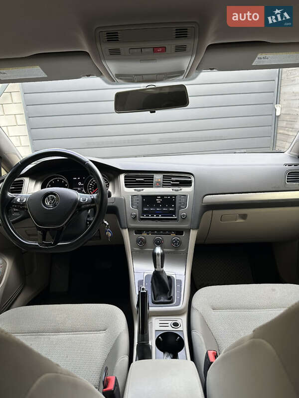 Универсал Volkswagen Golf 2016 в Киеве фото 13 Универсал Volkswagen Golf 2016 в Киеве