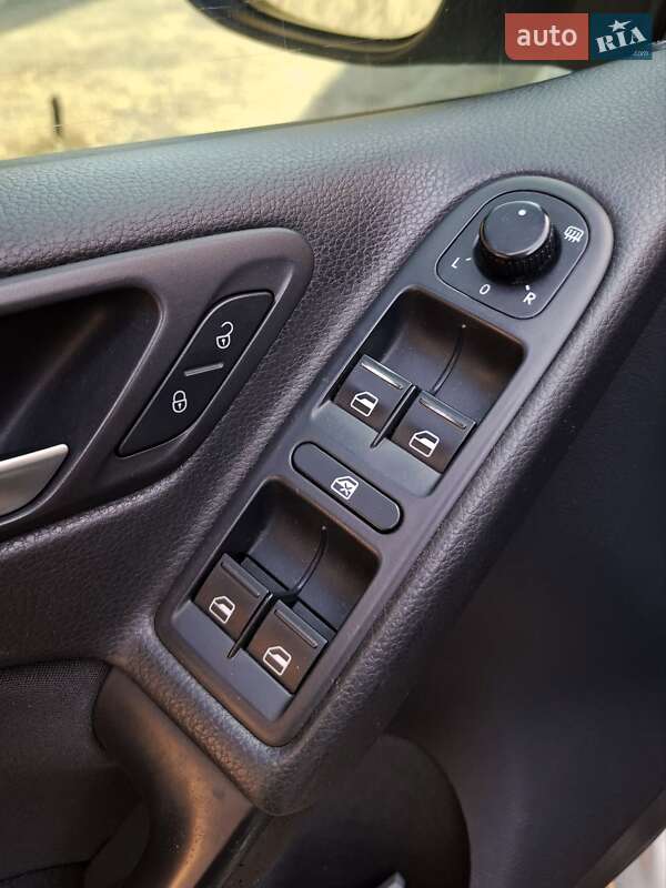 Хэтчбек Volkswagen Golf 2012 в Ровно фото 11 Хэтчбек Volkswagen Golf 2012 в Ровно