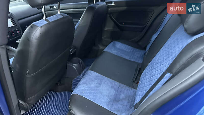 Хетчбек Volkswagen Golf 2006 в Полтаві фото 12 Хетчбек Volkswagen Golf 2006 в Полтаві