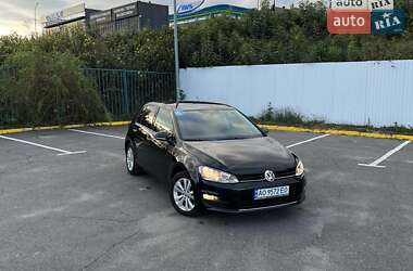 Хэтчбек Volkswagen Golf 2017 в Ужгороде