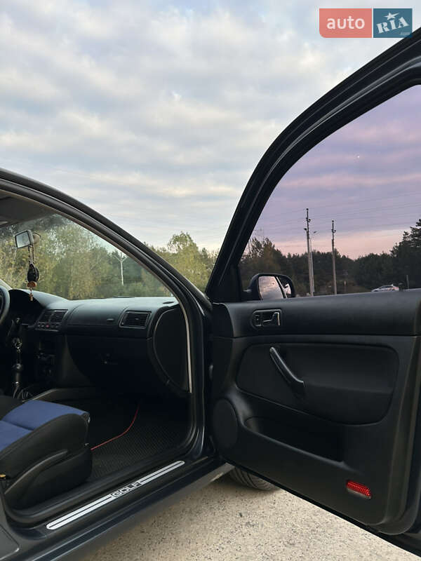 Хэтчбек Volkswagen Golf 2000 в Вараше фото 13 Хэтчбек Volkswagen Golf 2000 в Вараше