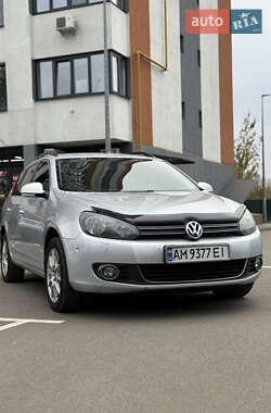 Універсал Volkswagen Golf 2010 в Києві