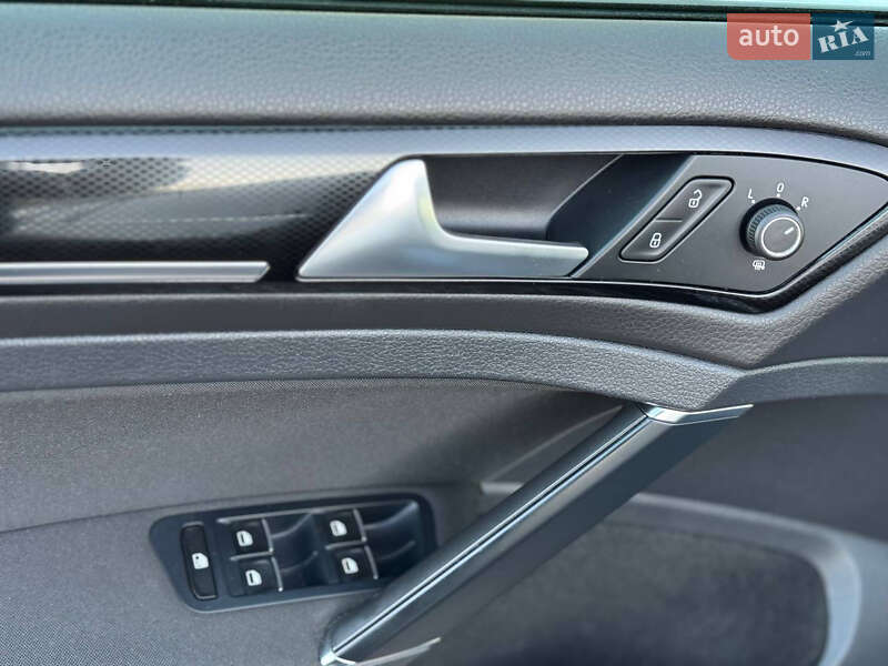 Універсал Volkswagen Golf 2015 в Дрогобичі фото 70 Універсал Volkswagen Golf 2015 в Дрогобичі