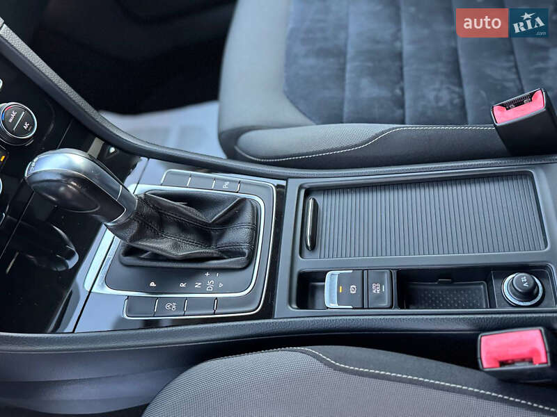 Універсал Volkswagen Golf 2015 в Дрогобичі фото 76 Універсал Volkswagen Golf 2015 в Дрогобичі