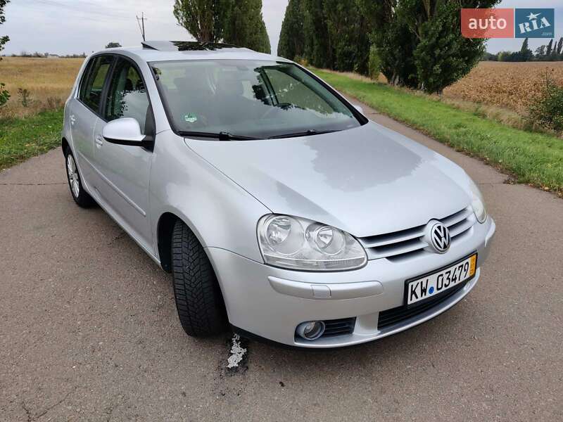Хэтчбек Volkswagen Golf 2008 в Нежине
